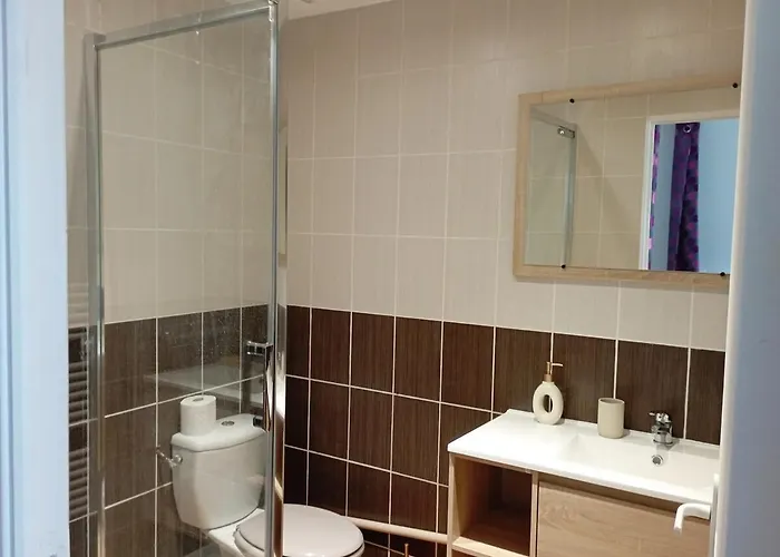 La Maisonnette Cachee De *